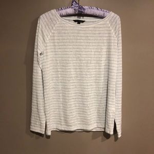 SALE 🎀 White and periwinkle striped top